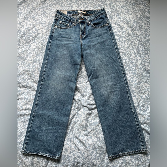 Levi’s Low Loose Jeans - Picture 6 of 7